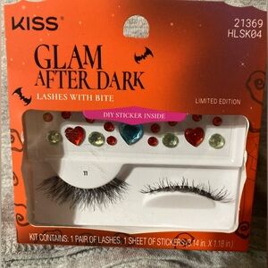 KISS Glam After Dark Lashes with Colorful Gems.#11